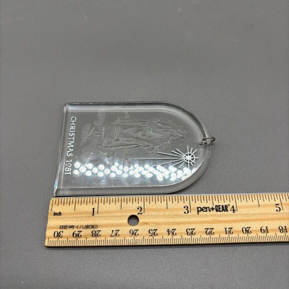 Hallmark Acrylic Christmas Ornament Shepherd Scene Holiday Highlights 1981 - Picture 5 of 7